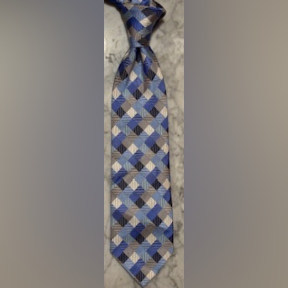 Geoffrey Beene Geometric Print Silk Tie - Picture 2 of 3